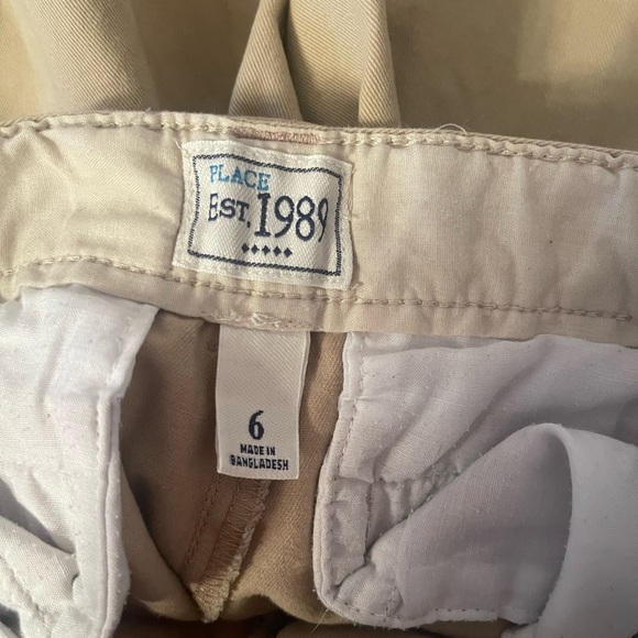 The children’s place khaki shorts - Picture 3 of 3